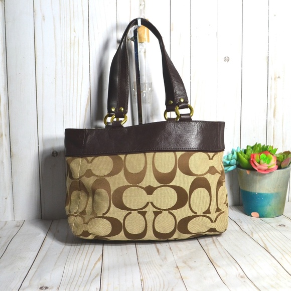 COACH Leather Medium Studded Bucket Bag F15240 - Picture 4 of 7